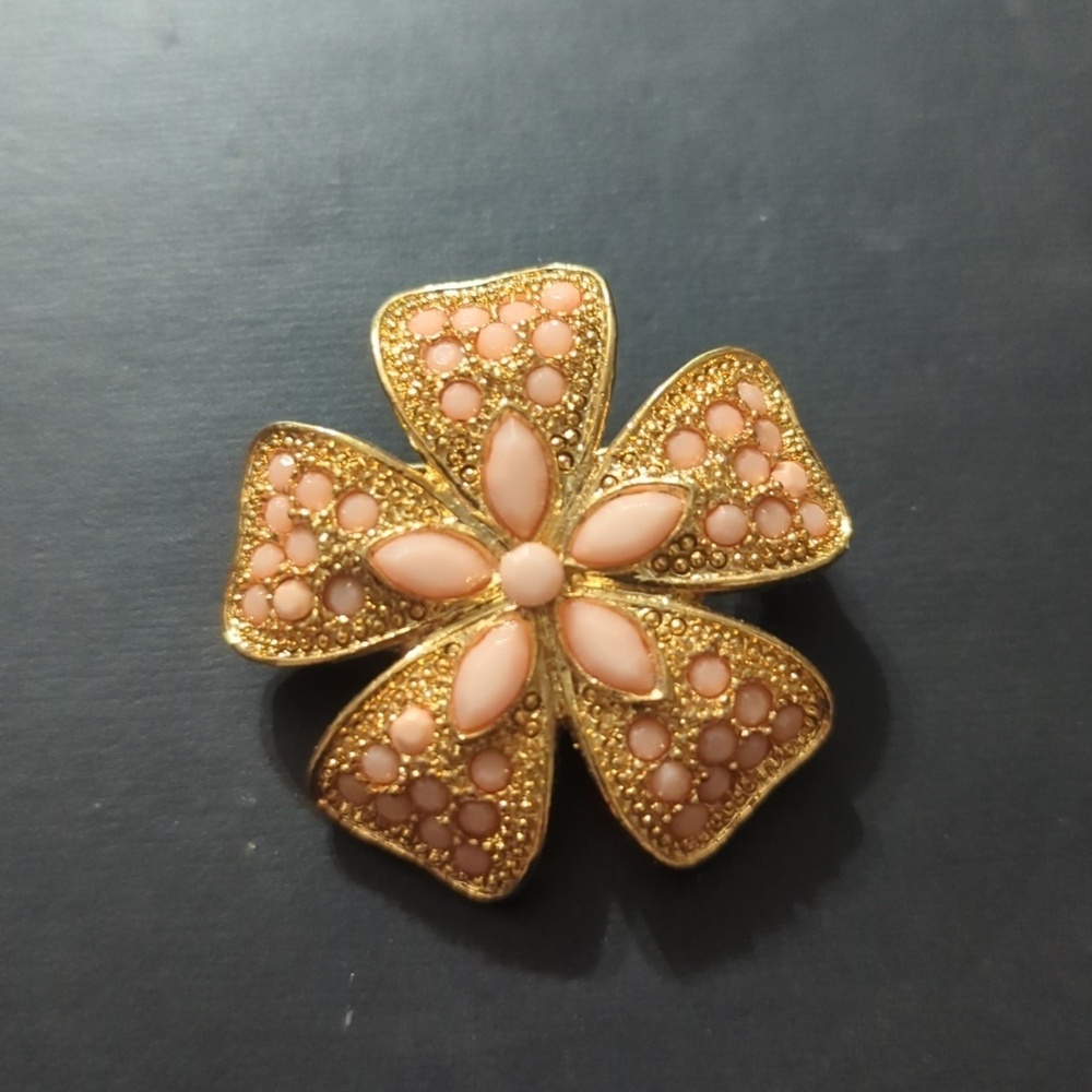 Vintage Gold Tone Pink Rhinestone Flower Floral Statement Brooch Pin